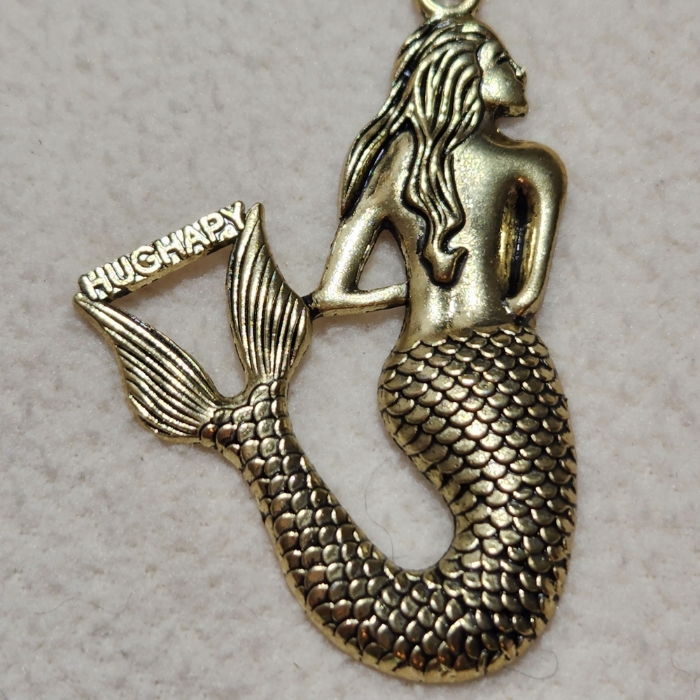 CHUGHAPY NWOT Vintage Gold/Bronze Tone Mermaid Pendant Necklace